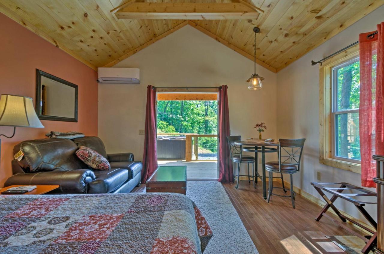 Bryson City Studio With Hot Tub - Near Nantahala! Экстерьер фото