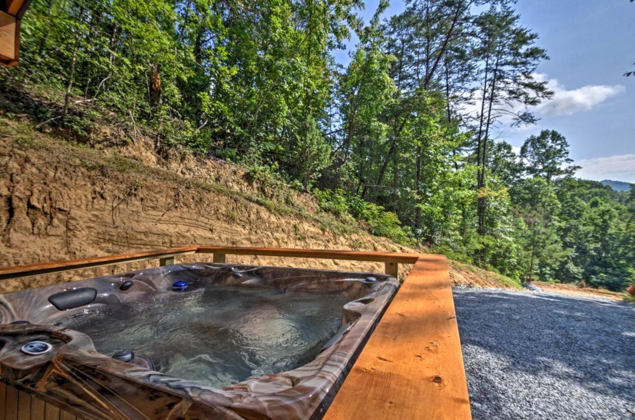 Bryson City Studio With Hot Tub - Near Nantahala! Экстерьер фото
